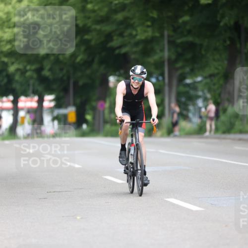 15.06.2025 - 7 Türme Triathlon Yannick Fuchs http://msf.ph/oto/7982718 15.06.2025 11:32:55 Radfahren 222 meine-sportfotos.de