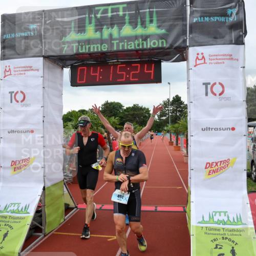 15.06.2025 - 7 Türme Triathlon Michael Strokosch http://msf.ph/oto/7982737 15.06.2025 14:15:23 Ziel 406, 494, 815, 816 meine-sportfotos.de
