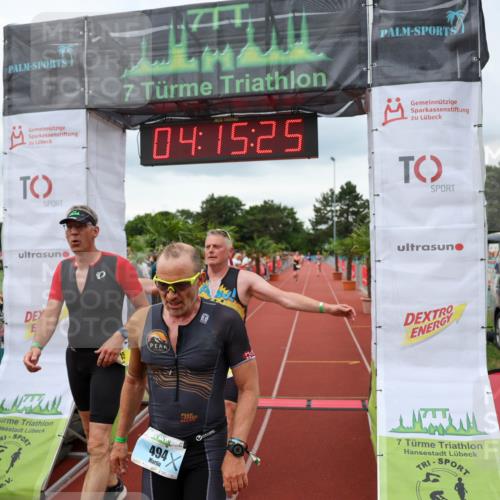 15.06.2025 - 7 Türme Triathlon Michael Strokosch http://msf.ph/oto/7982751 15.06.2025 14:15:24 Ziel 406, 494, 815, 816 meine-sportfotos.de