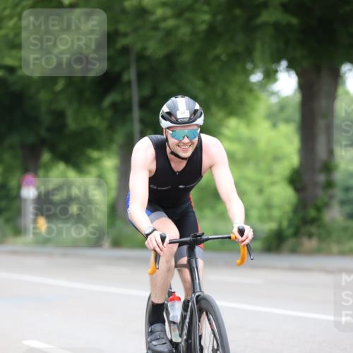 15.06.2025 - 7 Türme Triathlon Yannick Fuchs http://msf.ph/oto/7982762 15.06.2025 11:32:56 Radfahren 222 meine-sportfotos.de