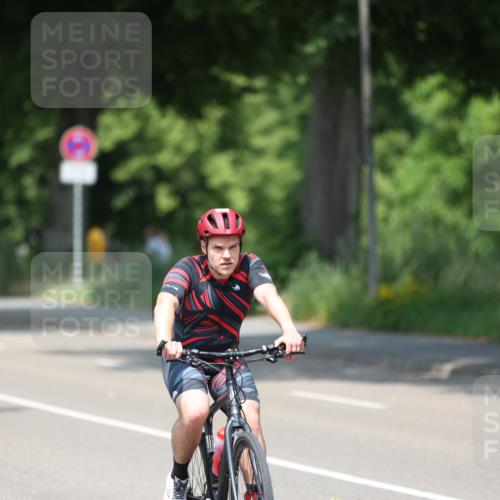 15.06.2025 - 7 Türme Triathlon Yannick Fuchs http://msf.ph/oto/7982763 15.06.2025 12:52:17 Radfahren 400, 451, 500 meine-sportfotos.de
