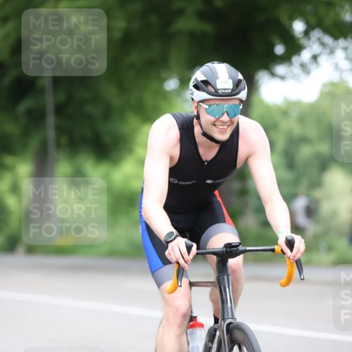 15.06.2025 - 7 Türme Triathlon Yannick Fuchs http://msf.ph/oto/7982773 15.06.2025 11:32:56 Radfahren 222 meine-sportfotos.de