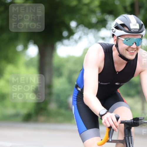 15.06.2025 - 7 Türme Triathlon Yannick Fuchs http://msf.ph/oto/7982779 15.06.2025 11:32:57 Radfahren 222, 337 meine-sportfotos.de