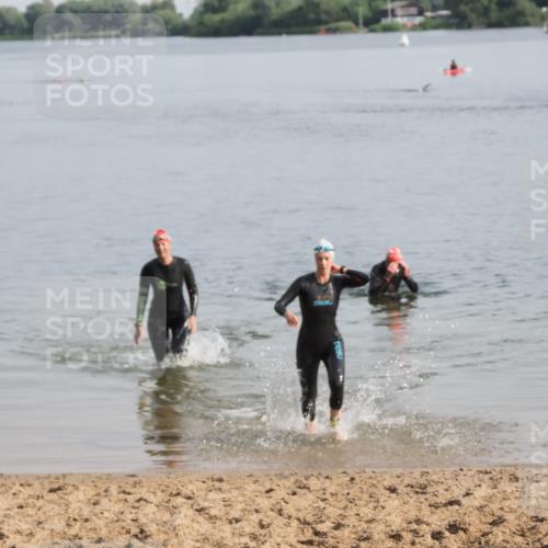 21.06.2025 - 27. Vierlanden-Triathlon MichiJ http://msf.ph/oto/7982842 15.06.2026 09:06:52 Schwimmen 212, 251 meine-sportfotos.de