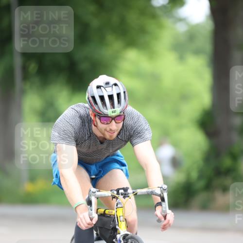 15.06.2025 - 7 Türme Triathlon Yannick Fuchs http://msf.ph/oto/7982857 15.06.2025 11:33:04 Radfahren 337 meine-sportfotos.de