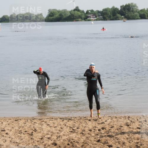 21.06.2025 - 27. Vierlanden-Triathlon MichiJ http://msf.ph/oto/7982933 15.06.2026 09:06:54 Schwimmen 212, 251 meine-sportfotos.de