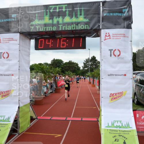 15.06.2025 - 7 Türme Triathlon Michael Strokosch http://msf.ph/oto/7982947 15.06.2025 14:16:11 Ziel 735 meine-sportfotos.de