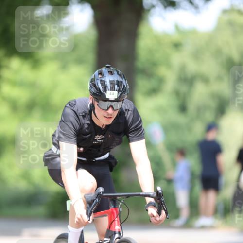 15.06.2025 - 7 Türme Triathlon Yannick Fuchs http://msf.ph/oto/7982949 15.06.2025 12:52:45 Radfahren 570, 631 meine-sportfotos.de