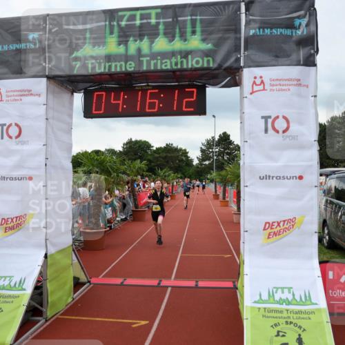 15.06.2025 - 7 Türme Triathlon Michael Strokosch http://msf.ph/oto/7982952 15.06.2025 14:16:11 Ziel 735 meine-sportfotos.de