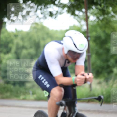 15.06.2025 - 7 Türme Triathlon Yannick Fuchs http://msf.ph/oto/7982954 15.06.2025 11:33:57 Radfahren 286 meine-sportfotos.de