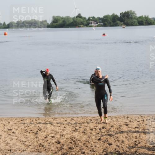 21.06.2025 - 27. Vierlanden-Triathlon MichiJ http://msf.ph/oto/7982983 15.06.2026 09:06:54 Schwimmen 212, 251 meine-sportfotos.de