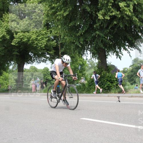 15.06.2025 - 7 Türme Triathlon Yannick Fuchs http://msf.ph/oto/7983016 15.06.2025 13:35:07 Radfahren  meine-sportfotos.de
