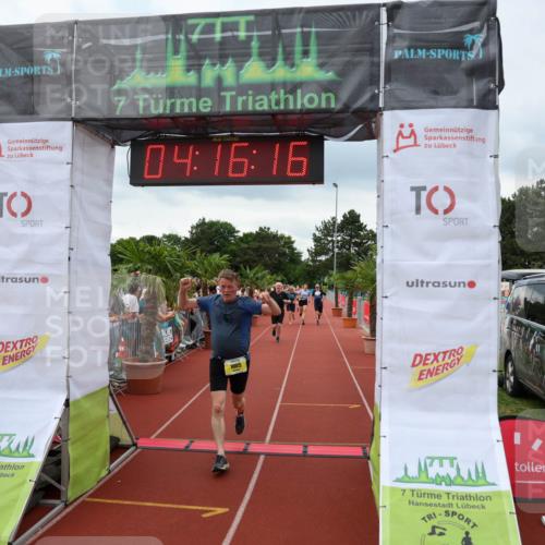 15.06.2025 - 7 Türme Triathlon Michael Strokosch http://msf.ph/oto/7983033 15.06.2025 14:16:16 Ziel 735, 834, 959, 1005 meine-sportfotos.de