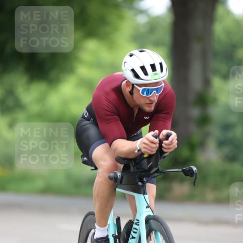 15.06.2025 - 7 Türme Triathlon Yannick Fuchs http://msf.ph/oto/7983046 15.06.2025 11:34:14 Radfahren 297, 334 meine-sportfotos.de