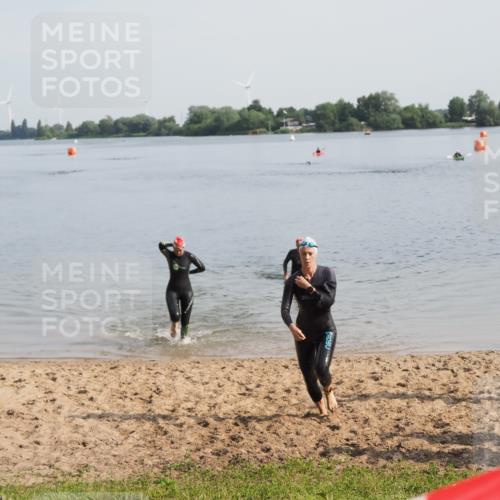 21.06.2025 - 27. Vierlanden-Triathlon MichiJ http://msf.ph/oto/7983070 15.06.2026 09:06:56 Schwimmen 212, 251 meine-sportfotos.de