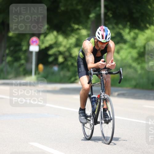 15.06.2025 - 7 Türme Triathlon Yannick Fuchs http://msf.ph/oto/7983071 15.06.2025 12:52:53 Radfahren 241, 631, 653 meine-sportfotos.de