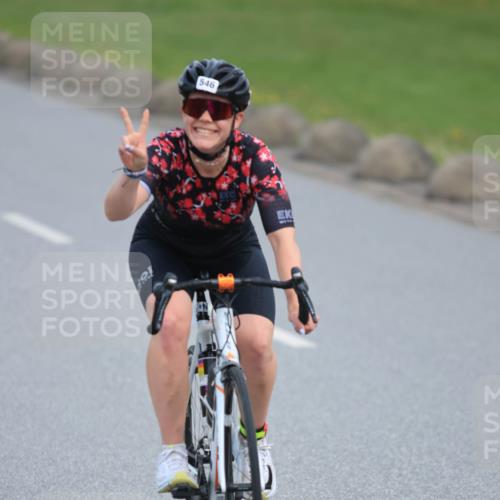 15.06.2025 - 27. Vierlanden-Triathlon H.Heesch http://msf.ph/oto/7983075 15.06.2025 10:55:02 Radfahren 8, 174, 216, 546, 605, 608 meine-sportfotos.de