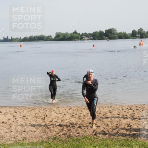 21.06.2025 - 27. Vierlanden-Triathlon MichiJ http://msf.ph/oto/7983079 15.06.2026 09:06:56 Schwimmen 212, 251 meine-sportfotos.de