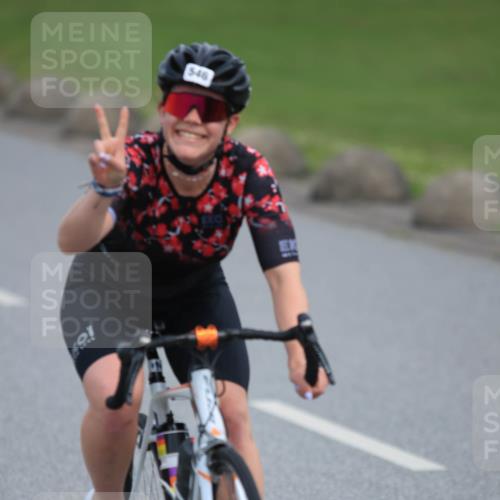 15.06.2025 - 27. Vierlanden-Triathlon H.Heesch http://msf.ph/oto/7983081 15.06.2025 10:55:03 Radfahren 8, 20, 72, 174, 216, 546, 605, 608 meine-sportfotos.de