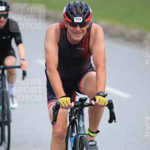 15.06.2025 - 27. Vierlanden-Triathlon H.Heesch http://msf.ph/oto/7983141 15.06.2025 10:55:11 Radfahren 20, 72, 125, 174, 216 meine-sportfotos.de
