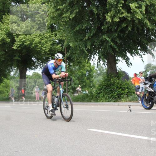 15.06.2025 - 7 Türme Triathlon Yannick Fuchs http://msf.ph/oto/7983146 15.06.2025 13:35:55 Radfahren  meine-sportfotos.de