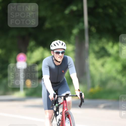 15.06.2025 - 7 Türme Triathlon Yannick Fuchs http://msf.ph/oto/7983170 15.06.2025 12:52:59 Radfahren 241, 591, 608, 653, 661 meine-sportfotos.de