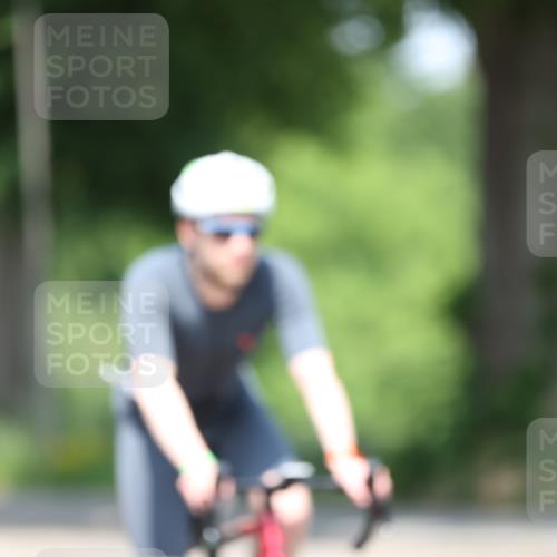 15.06.2025 - 7 Türme Triathlon Yannick Fuchs http://msf.ph/oto/7983182 15.06.2025 12:52:59 Radfahren 241, 591, 608, 653, 661 meine-sportfotos.de