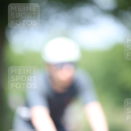 15.06.2025 - 7 Türme Triathlon Yannick Fuchs http://msf.ph/oto/7983196 15.06.2025 12:53:00 Radfahren 241, 591, 608, 653, 661 meine-sportfotos.de