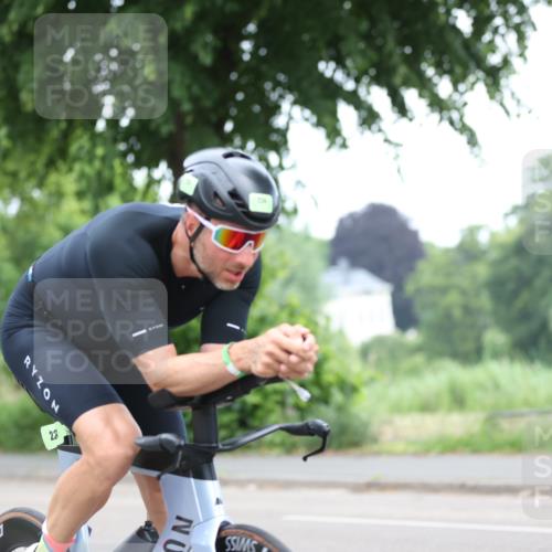 15.06.2025 - 7 Türme Triathlon Yannick Fuchs http://msf.ph/oto/7983225 15.06.2025 11:34:51 Radfahren 224, 250 meine-sportfotos.de