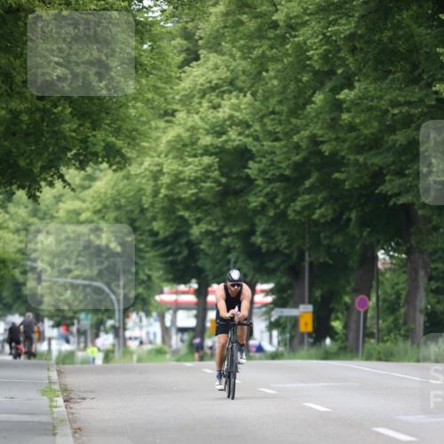 15.06.2025 - 7 Türme Triathlon Yannick Fuchs http://msf.ph/oto/7983246 15.06.2025 11:35:43 Radfahren 295, 297 meine-sportfotos.de