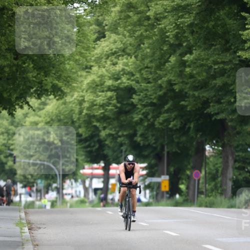 15.06.2025 - 7 Türme Triathlon Yannick Fuchs http://msf.ph/oto/7983258 15.06.2025 11:35:43 Radfahren 295, 297 meine-sportfotos.de