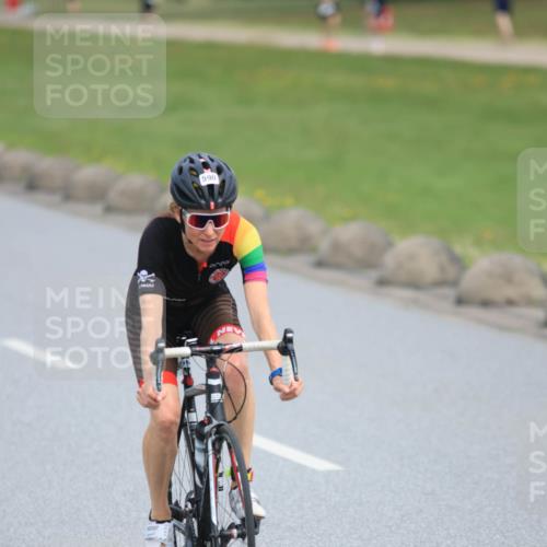 15.06.2025 - 27. Vierlanden-Triathlon H.Heesch http://msf.ph/oto/7983266 15.06.2025 10:56:00 Radfahren 182, 590 meine-sportfotos.de