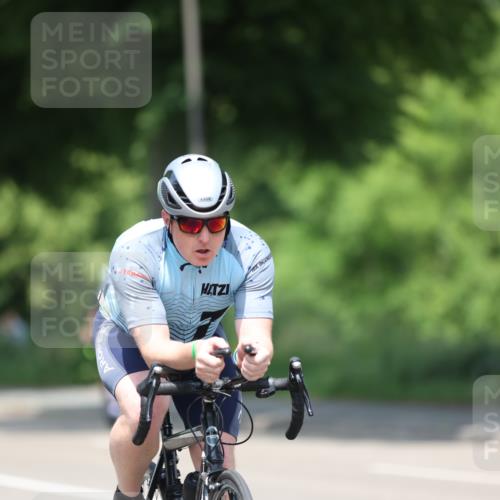 15.06.2025 - 7 Türme Triathlon Yannick Fuchs http://msf.ph/oto/7983269 15.06.2025 12:53:05 Radfahren 255, 265, 591, 608 meine-sportfotos.de