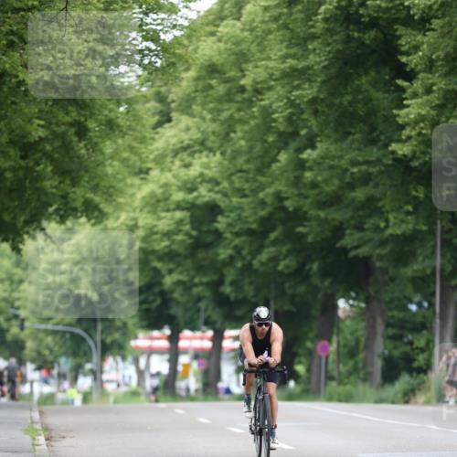15.06.2025 - 7 Türme Triathlon Yannick Fuchs http://msf.ph/oto/7983272 15.06.2025 11:35:44 Radfahren 295, 297 meine-sportfotos.de