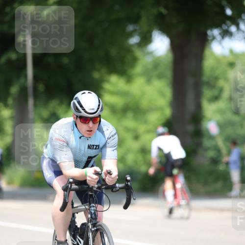 15.06.2025 - 7 Türme Triathlon Yannick Fuchs http://msf.ph/oto/7983276 15.06.2025 12:53:06 Radfahren 255, 265, 470, 591, 608 meine-sportfotos.de