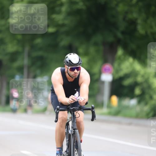 15.06.2025 - 7 Türme Triathlon Yannick Fuchs http://msf.ph/oto/7983331 15.06.2025 11:35:46 Radfahren 295, 297 meine-sportfotos.de