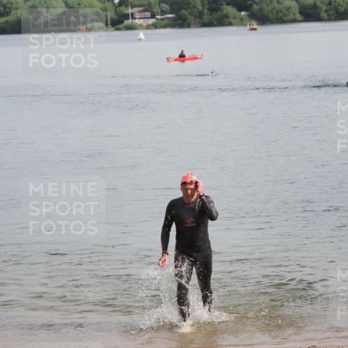 21.06.2025 - 27. Vierlanden-Triathlon MichiJ http://msf.ph/oto/7983356 15.06.2026 09:07:04 Schwimmen 212, 231, 251 meine-sportfotos.de