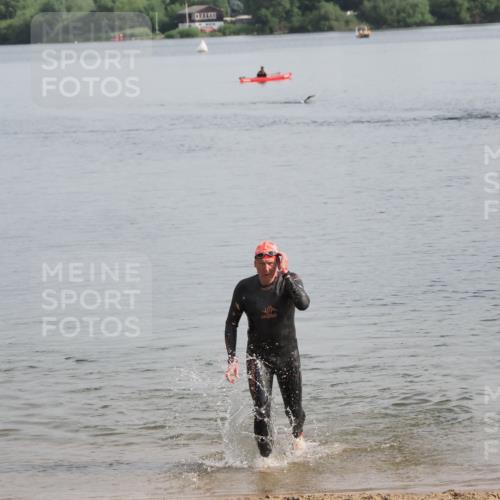 21.06.2025 - 27. Vierlanden-Triathlon MichiJ http://msf.ph/oto/7983362 15.06.2026 09:07:04 Schwimmen 212, 231, 251 meine-sportfotos.de