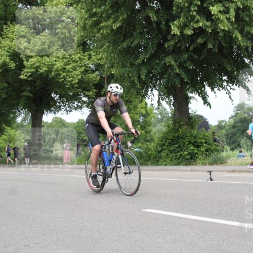 15.06.2025 - 7 Türme Triathlon Yannick Fuchs http://msf.ph/oto/7983364 15.06.2025 13:36:48 Radfahren  meine-sportfotos.de