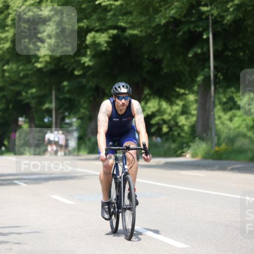 15.06.2025 - 7 Türme Triathlon Yannick Fuchs http://msf.ph/oto/7983366 15.06.2025 12:53:12 Radfahren 255, 265, 341, 470 meine-sportfotos.de