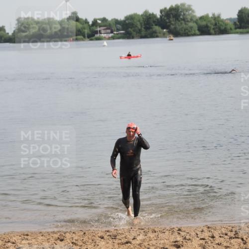 21.06.2025 - 27. Vierlanden-Triathlon MichiJ http://msf.ph/oto/7983388 15.06.2026 09:07:04 Schwimmen 212, 231, 251 meine-sportfotos.de