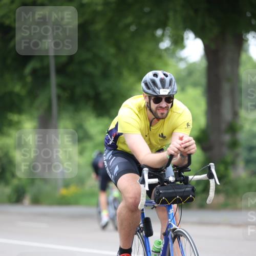 15.06.2025 - 7 Türme Triathlon Yannick Fuchs http://msf.ph/oto/7983509 15.06.2025 11:36:18 Radfahren 304, 307 meine-sportfotos.de