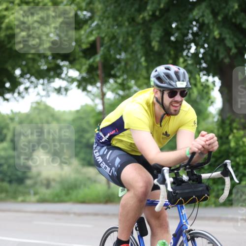15.06.2025 - 7 Türme Triathlon Yannick Fuchs http://msf.ph/oto/7983535 15.06.2025 11:36:19 Radfahren 304, 307 meine-sportfotos.de