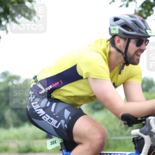 15.06.2025 - 7 Türme Triathlon Yannick Fuchs http://msf.ph/oto/7983550 15.06.2025 11:36:19 Radfahren 304, 307 meine-sportfotos.de