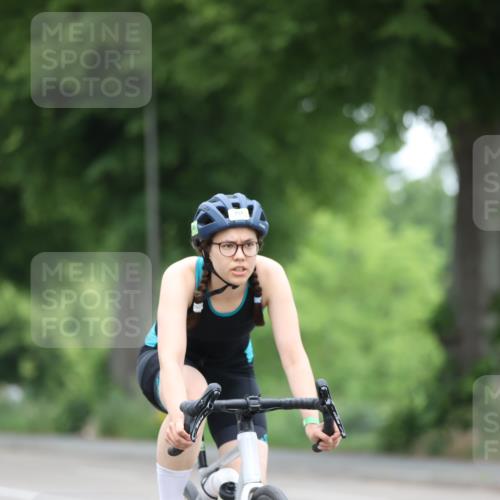 15.06.2025 - 7 Türme Triathlon Yannick Fuchs http://msf.ph/oto/7983630 15.06.2025 11:37:11 Radfahren 251, 295 meine-sportfotos.de
