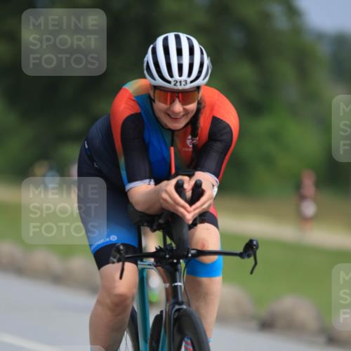 15.06.2025 - 27. Vierlanden-Triathlon H.Heesch http://msf.ph/oto/7983663 15.06.2025 11:17:28 Radfahren 213, 824 meine-sportfotos.de