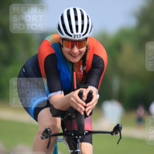 15.06.2025 - 27. Vierlanden-Triathlon H.Heesch http://msf.ph/oto/7983676 15.06.2025 11:17:28 Radfahren 213, 824 meine-sportfotos.de