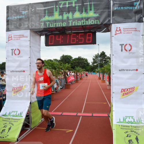 15.06.2025 - 7 Türme Triathlon Michael Strokosch http://msf.ph/oto/7983696 15.06.2025 14:16:58 Ziel 580, 788, 997, 1176 meine-sportfotos.de