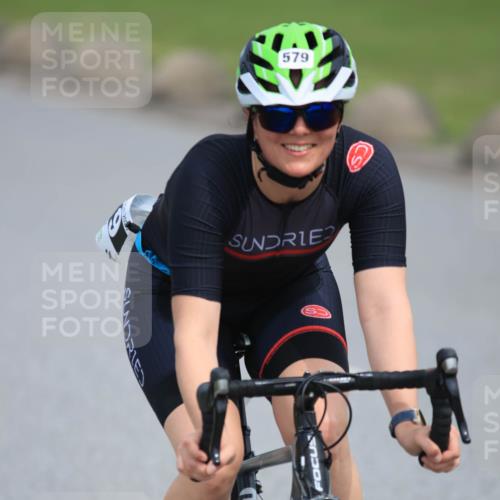 15.06.2025 - 27. Vierlanden-Triathlon H.Heesch http://msf.ph/oto/7983703 15.06.2025 10:57:54 Radfahren 215, 579, 610 meine-sportfotos.de