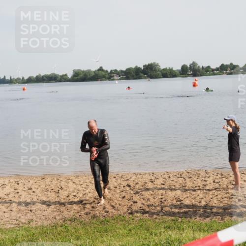 21.06.2025 - 27. Vierlanden-Triathlon MichiJ http://msf.ph/oto/7983726 15.06.2026 09:07:09 Schwimmen 231 meine-sportfotos.de